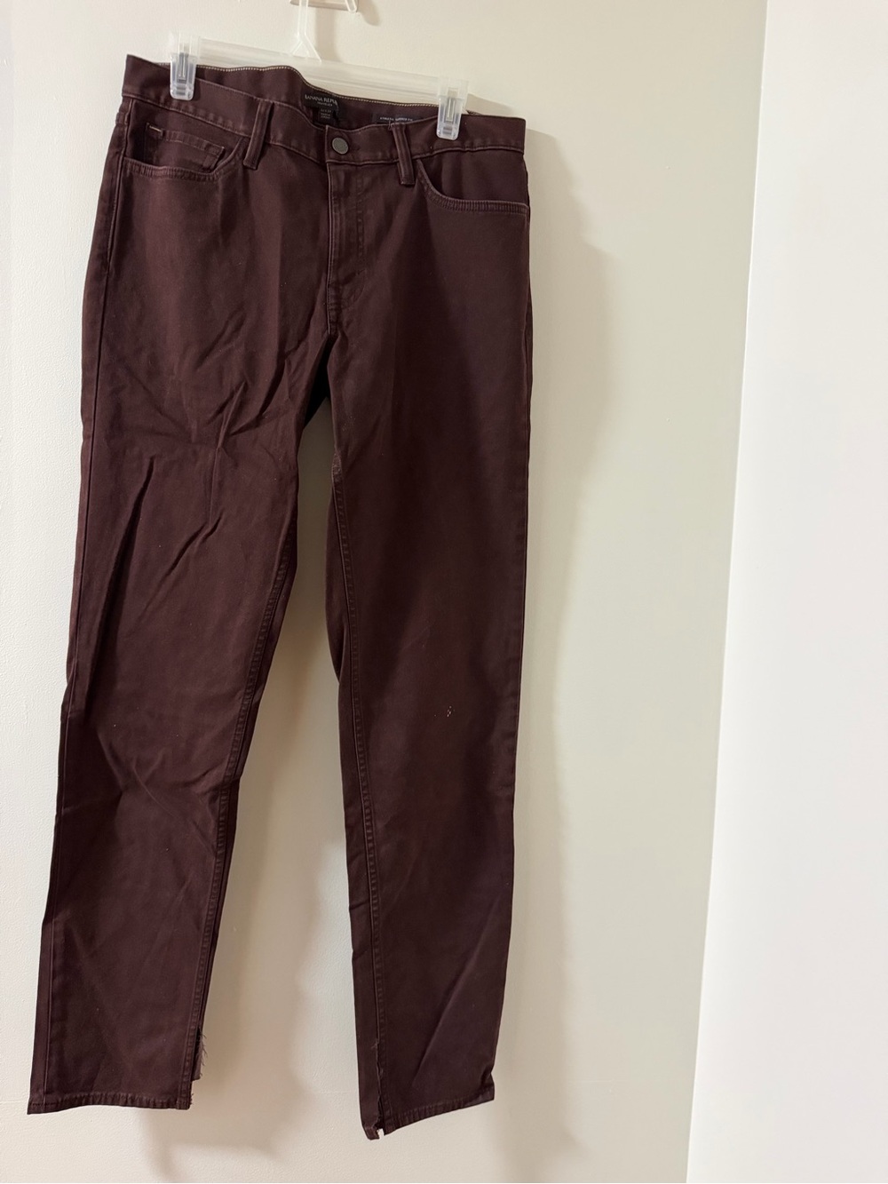 Banana Republic Chinos Mens 32X34 Burgundy Like New Traveler Athletic Tapered